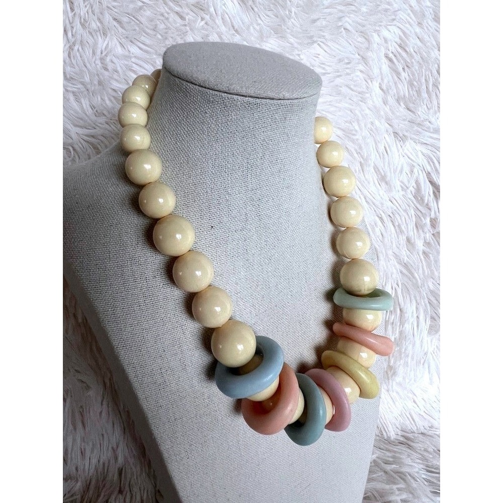 Pastel‎ Lucite Beaded Necklace Vintage Chunky Cream Mod Statement MCM Pastelcore